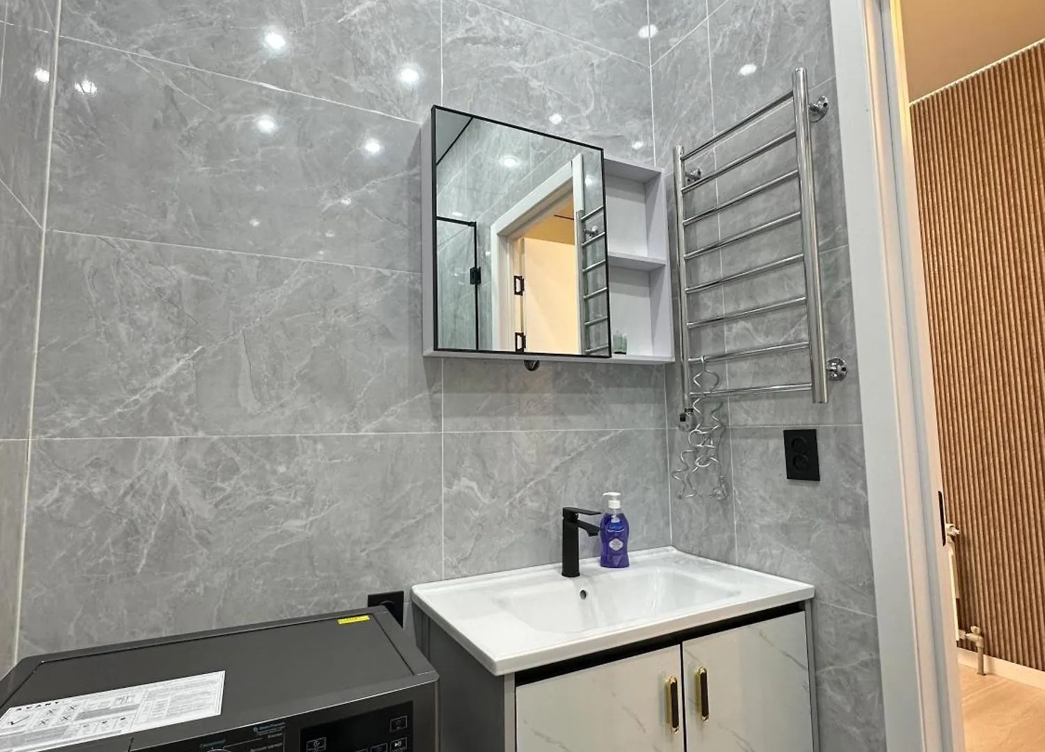 Stay Almaty Apartment